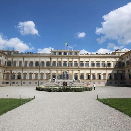 Monza Centro-Milano-Como,Suite Vicino Stazione Exteriér fotografie